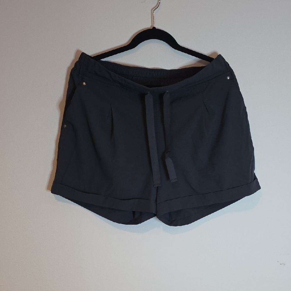 Mondetta Women's High Waist Black Shorts